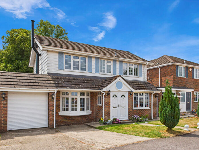 4 Bedroom Detached House For Sale In Chalk Farm Road, Stokenchurch, Buckinghamshire, HP14