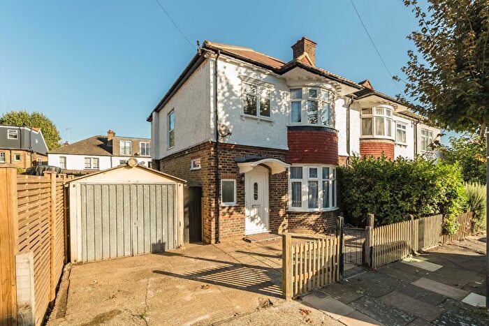 4 Bedroom Semi-Detached House To Rent In Eatonville Road, Balham, SW17