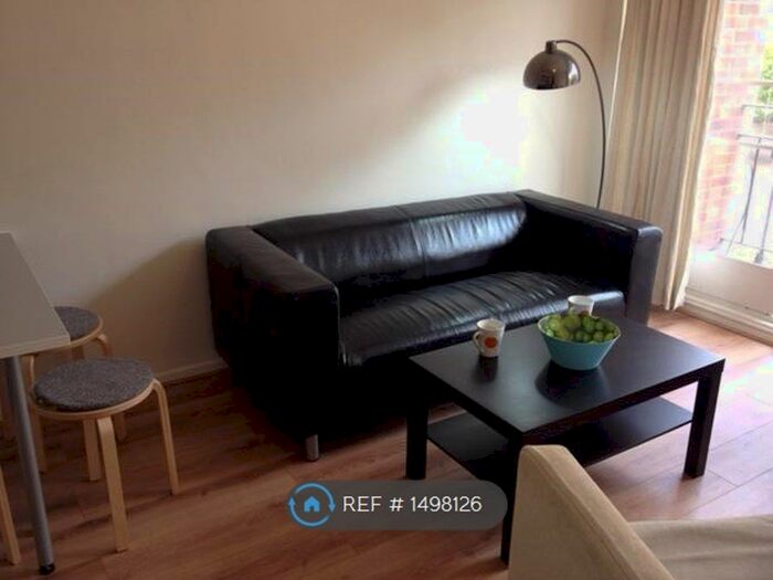 2 Bedroom Flat To Rent In Clare Court, London, WC1H