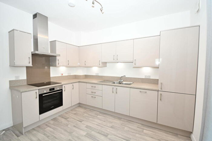 2 Bedroom Flat To Rent In Broomhall Court, Inverness, IV2