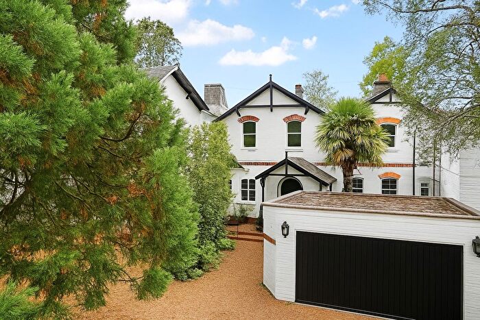 3 Bedroom Terraced House For Sale In Ferry Lane, Shepperton, TW17