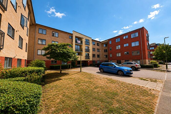2 Bedroom Flat For Sale In Kilby Road, Stevenage, SG1