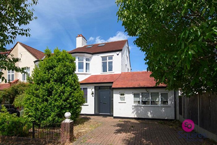 5 Bedroom Terraced House To Rent In Hillcourt Avenue, London, N12