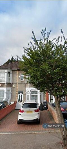 3 Bedroom Terraced House To Rent In Northbrook Road, Ilford, IG1