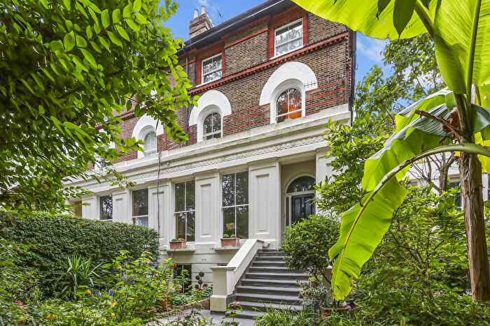 2 Bedroom Apartment To Rent In Highbury New Park, London, N5