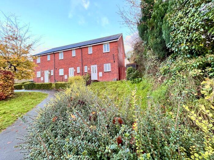 3 Bedroom End Of Terrace House To Rent In Crediton Road, Okehampton, EX20