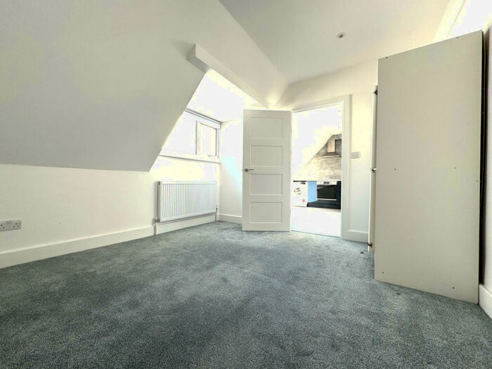 1 Bedroom Flat To Rent In Albion Street, Canada Water, London, SE16