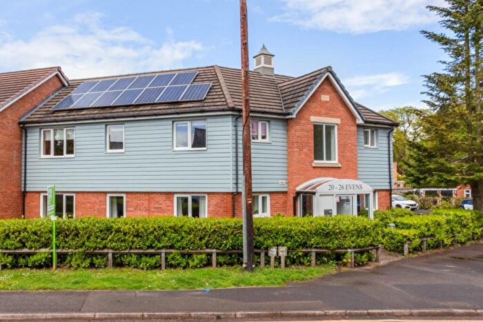 2 Bedroom Flat For Sale In Rise Road, Ascot, SL5