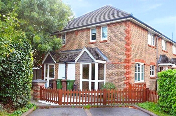 1 Bedroom End Of Terrace House To Rent In Centurion Court, Park Road, Wallington, SM6