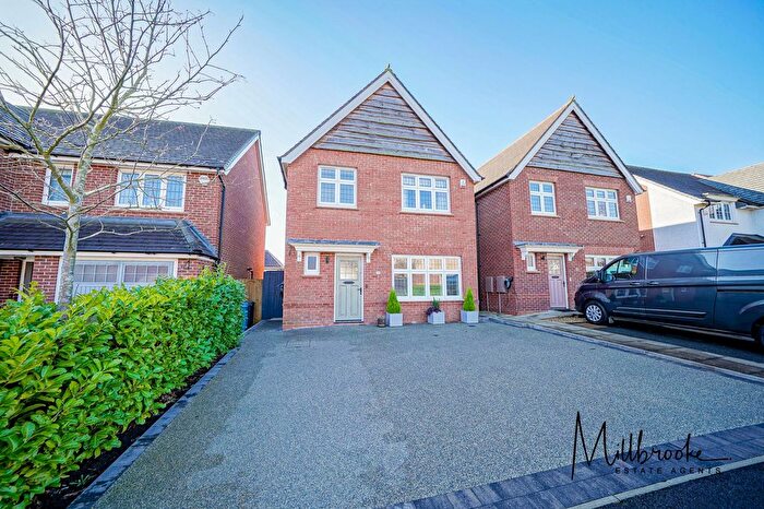 3 Bedroom Detached House To Rent In Bonnington Close, Worsley, M28