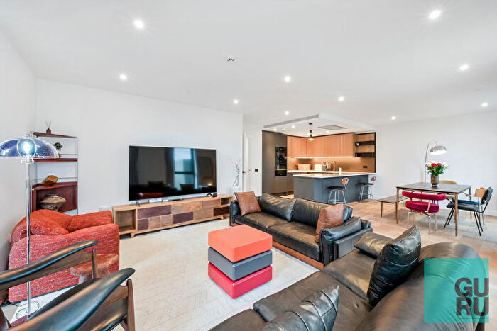 3 Bedroom Apartment To Rent In London Dock, London, E1W