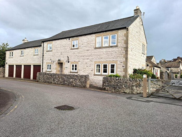 2 Bedroom Flat To Rent In The Courtyard, New Street, Bakewell, DE45
