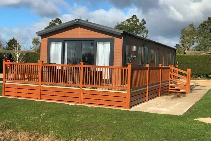 2 Bedroom Park Home For Sale In MIll Lane, Hawksworth, Leeds, LS20