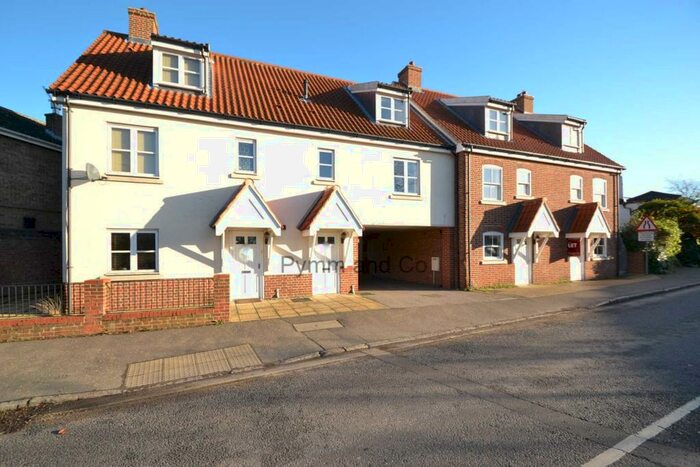 2 Bedroom Maisonette To Rent In Coltishall, Norwich, NR12