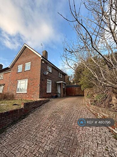 3 Bedroom End Of Terrace House To Rent In Truleigh Close, Brighton, BN2