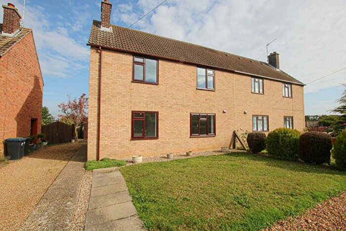 3 Bedroom Semi-Detached House For Sale In Tharp Way, Chippenham, Ely, CB7