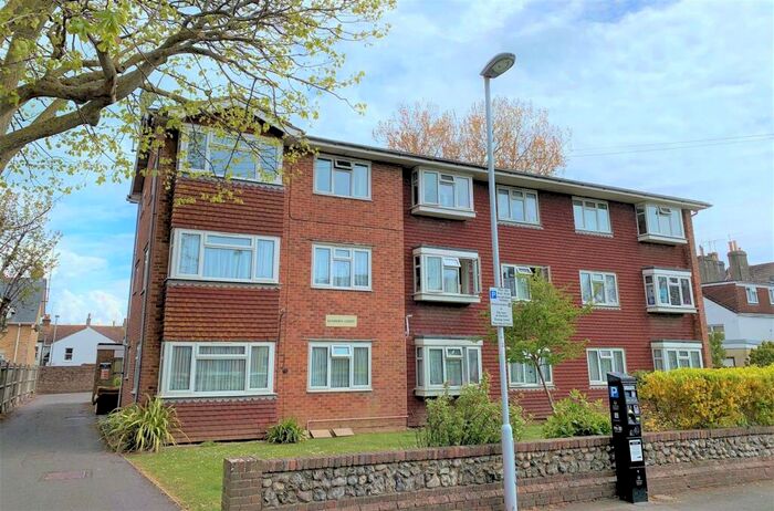 1 Bedroom Flat To Rent In Byron Road, Worthing, BN11