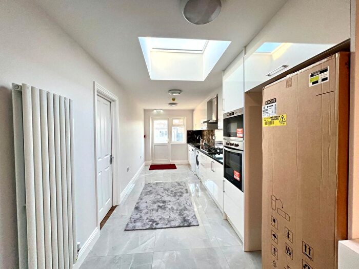 7 Bedroom Semi-Detached House To Rent In Glebe Avenue, Harrow, HA3