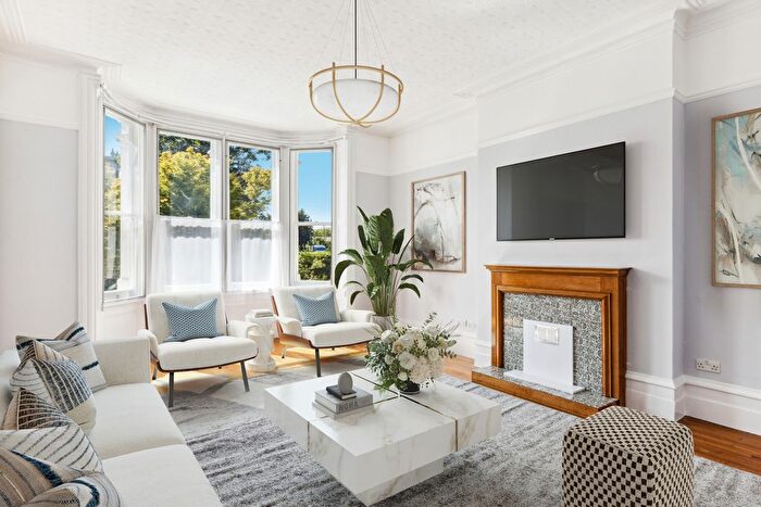 1 Bedroom Flat To Rent In West Hill, West Hill, SW15