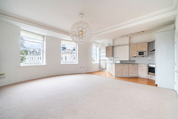 2 Bedroom Flat For Sale In Temple Heights, Windlesham Road, Brighton, BN1