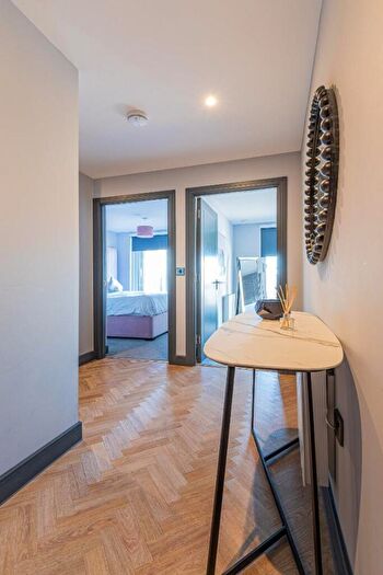 2 Bedroom Apartment For Sale In The Moorwell, Windsor Road, Penarth, CF64