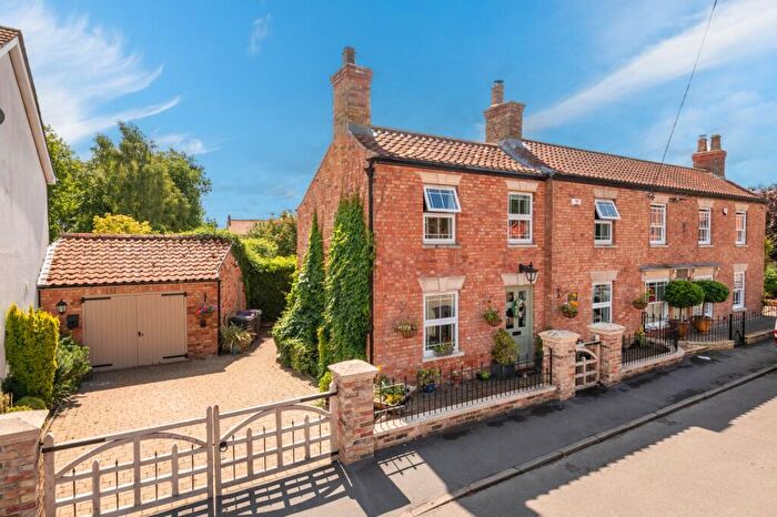 5 Bedroom Semi Detached House For Sale In Middle Street, Dunston, LN4