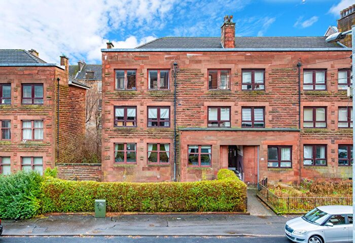 3 Bedroom Flat For Sale In Craigpark Drive, Dennistoun, Glasgow, G31