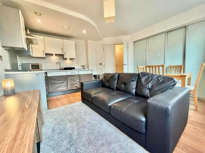 2 Bedroom Flat To Rent In Basilica, King Charles Street, Leeds, West Yorkshire, LS1