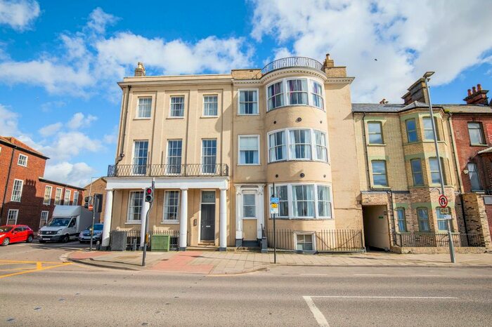 3 Bedroom Flat To Rent In South Quay, Great Yarmouth, NR30