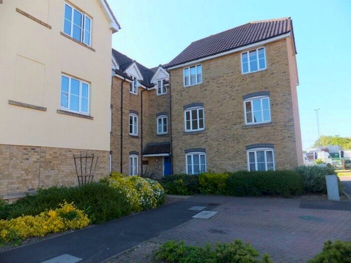2 Bedroom Flat To Rent In Mercer Close, Aylesford, ME20
