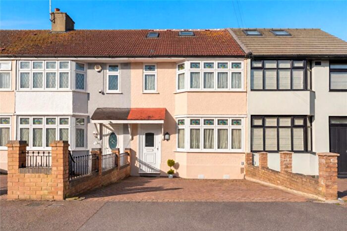 3 Bedroom Terraced House For Sale In Highfield Road, Woodford Green, London, IG8