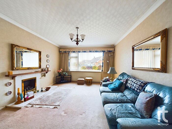 3 Bedroom Detached Bungalow For Sale In Manifold Drive, High Lane, Stockport, SK6