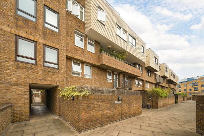 2 Bedroom Flat To Rent In St. Katharines Way, Wapping, E1W
