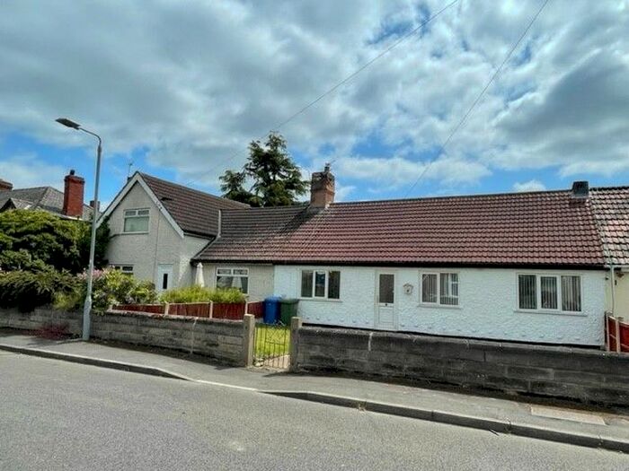 3 Bedroom Bungalow To Rent In Gilbert Road, Bircotes, Doncaster, South Yorkshire, DN11
