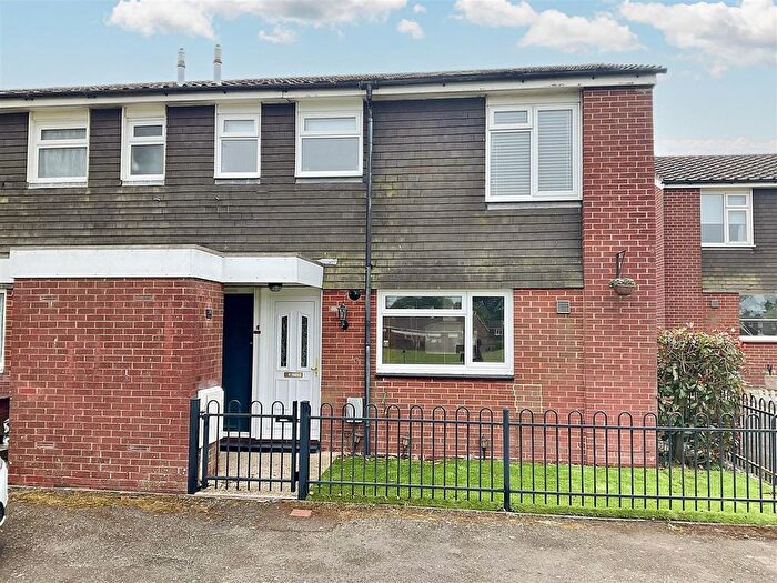 2 Bedroom End Of Terrace House For Sale In Anzio Crescent, Burgoyne Heights, Guston, CT15