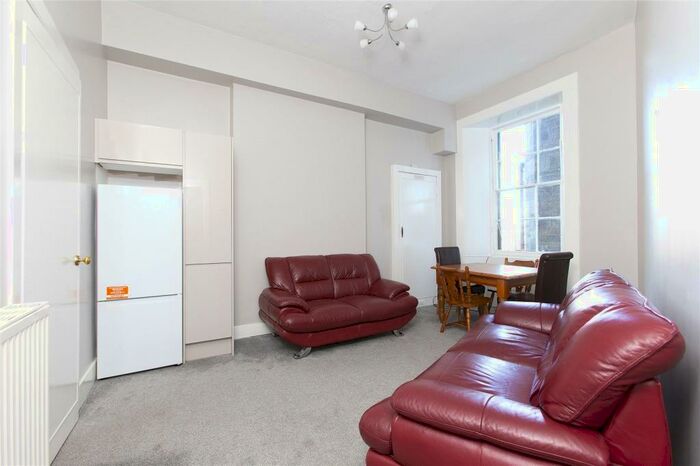4 Bedroom Apartment To Rent In South Clerk Street, Newington, Edinburgh, EH8