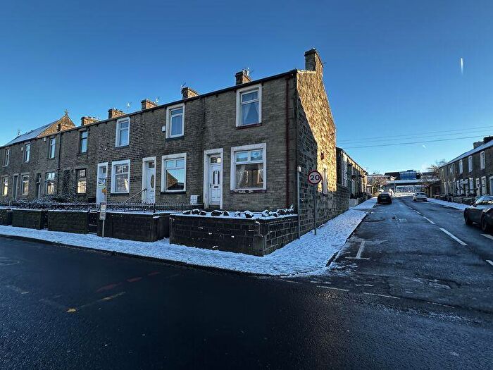 2 Bedroom Detached House For Sale In Burnley Road, Colne, BB8