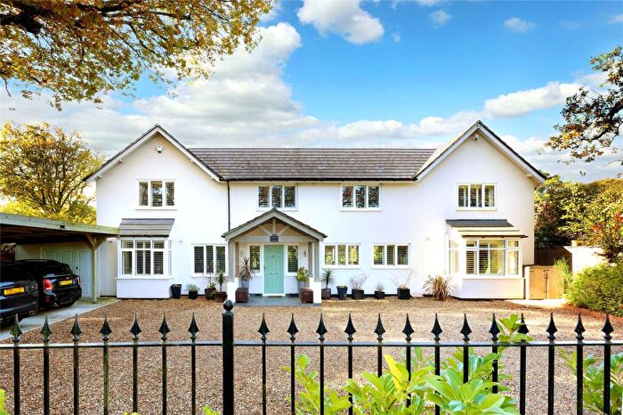 5 Bedroom Detached House For Sale In Wash Hill, Wooburn Green, Buckinghamshire, HP10