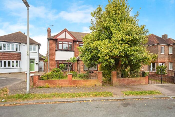 4 Bedroom Detached House For Sale In Derby Road, Chatham, Kent, ME5