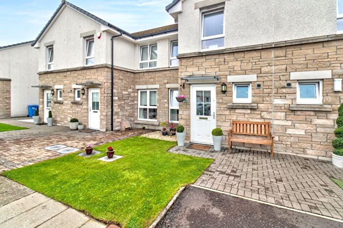 3 Bedroom Terraced House For Sale In Castlegate Avenue, Dumbarton, G82