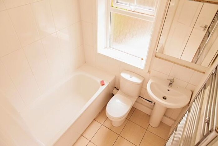 5 Bedroom Terraced House To Rent In Rippingham Road, Manchester, M20