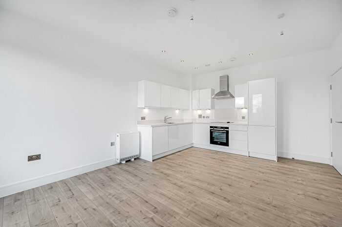 2 Bedroom Flat To Rent In River Front, Enfield, EN1