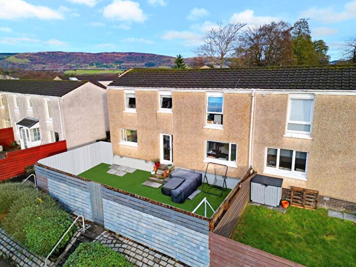 3 Bedroom Town House To Rent In Inverbervie, Erskine, Renfrewshire, PA8