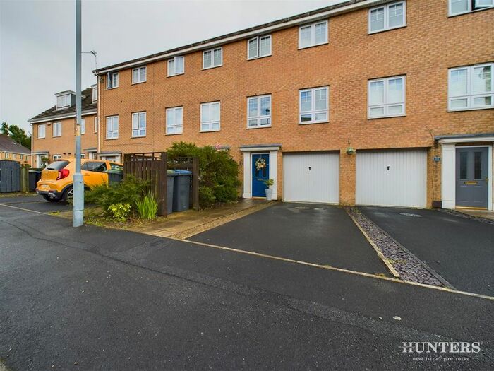 4 Bedroom Property To Rent In Generation Place, Consett, DH8