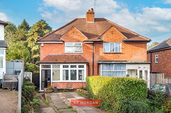3 Bedroom Semi Detached House For Sale In Marden Grove, Longbridge, Birmingham, West Midlands, B31