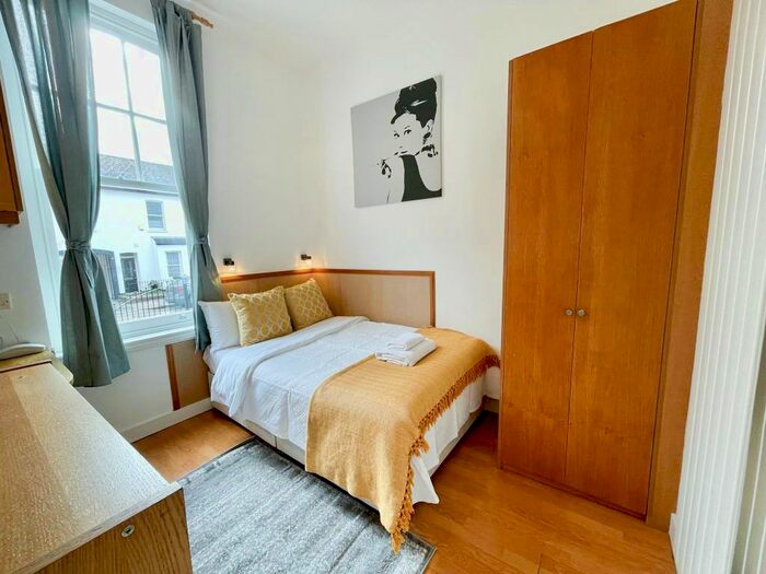 Studio To Rent In Fulham Palace Road, Hammersmith, London, W6