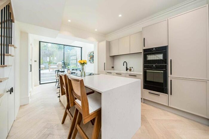4 Bedroom Terraced House To Rent In North Hill Avenue, Highgate, N6