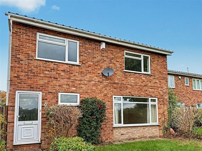 4 Bedroom Detached House For Sale In Flint Way, Bedford, MK41