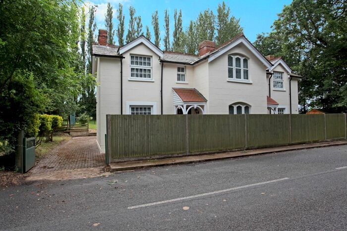 2 Bedroom Semi-Detached House To Rent In Hatchet Lane, Winkfield, Windsor, SL4