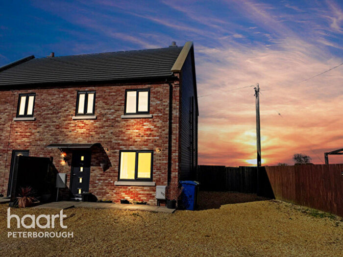 3 Bedroom Semi-Detached House To Rent In Whittlesey Road, March, PE15